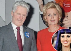 Katy Perry và Orlando Bloom hóa trang thành Hillary Clinton và Donald Trump