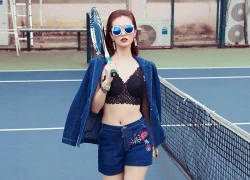 Khánh My táo bạo khoe áo ngực trên sân bóng tennis