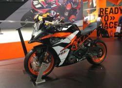 KTM RC 390 trình làng trong màu áo mới