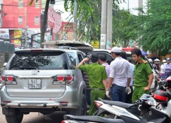 Người nước ngoài đột tử trên ô tô đang chạy