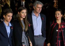 Nhớ vợ con, Mourinho sống "thảm họa" ở Manchester