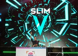 Slim V khuấy động đêm nhạc Asia Song Festival ở Hàn