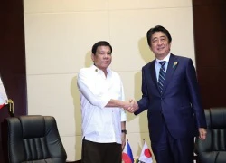 Trải thảm đỏ đón Duterte, Nhật cứu vãn liên minh Mỹ - Philippines