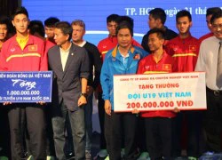 U19 Việt Nam ăn tiệc, nhận thưởng lớn ở TP HCM