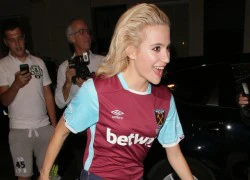 CĐV West Ham rạo rực với Pixie Lott