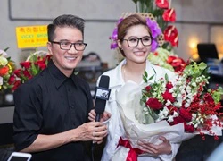 Dù bận chạy show, Mr. Đàm vẫn tới ủng hộ học trò Vicky Nhung