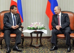 Gặp Putin, Duterte công kích phương Tây 'đạo đức giả'