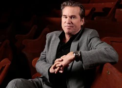 Huyền thoại 'Batman' Val Kilmer vất vả chống chọi căn bệnh ung thư