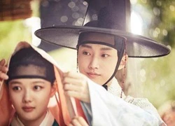 Kim Yoo Jung lựa chọn ai giữa Park Bo Gum, Jinyoung và Kwak Dong Yeon?