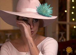 Lady Gaga bùi ngùi thổ lộ về mối tình tan vỡ