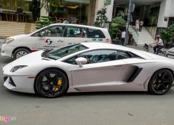 Lamborghini Aventador đầu tiên Việt Nam đổi màu