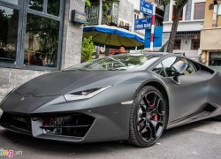 Lamborghini Huracan màu đen mờ độc nhất Việt Nam xuống phố