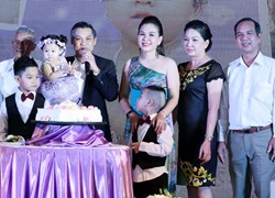 MC Xuân Hiếu làm tiệc thôi nôi hoành tráng cho con gái