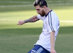 Messi xóa hình cũ, xăm lại cả chân trái