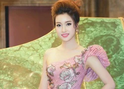 Mỹ Linh diện style gợi cảm, lấn át diva Hồng Nhung