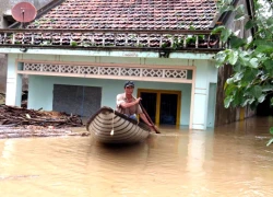 Phú Yên, Bình Định chìm trong biển nước