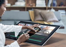 Surface Studio hay MacBook Pro sản phẩm nào phù hợp cho dân văn phòng?