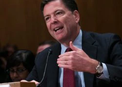 Tiết lộ lý do FBI "giáng đòn mạnh" vào bà Clinton trc giờ G