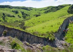 &#8220;Vạn lý trường thành&#8221; trồi lên sau động đất New Zealand