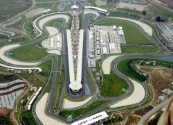 Xem đua MotoGP tại trường đua Sepang