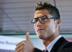 C. Ronaldo được mời chào hợp đồng giá trị cao khó tin