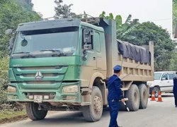 "Chim lợn" cản trở thanh tra xử lý xe quá tải