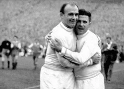 Di Stefano và Puskas từng suýt gia nhập M.U