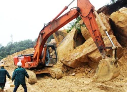 Hàng nghìn khối đất đá lại sạt lở trên đường Nha Trang - Đà Lạt