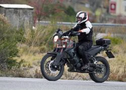 KTM 790 Adventure lộ diện, dọa "mãnh hổ" Triumph Tiger