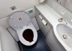 Máy bay hạ cánh đột xuất để hành khách đi toilet ở Ireland