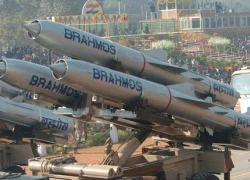 Nga giúp Ấn Độ tăng gấp đôi tầm bắn tên lửa BrahMos