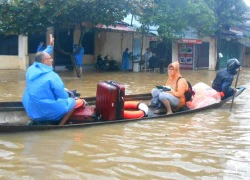 Thủ tướng chỉ đạo đối phó mưa lũ, cứu trợ nhân dân