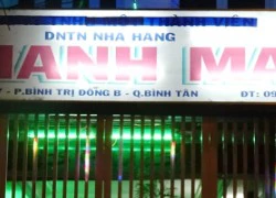 Tiếp viên múa thoát y, tắm bia phục vụ khách trong nhà hàng