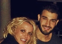 Britney Spears lần đầu chia sẻ về bạn trai mới kém 13 tuổi