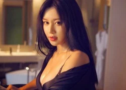 Hot girl đại học Bắc Kinh khoe vòng một khó cưỡng trong phòng tập