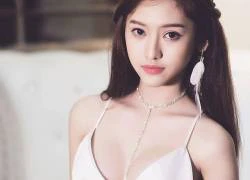 Sau clip hậu trường chụp ảnh sexy, Thúy Vi "dằn mặt" người chửi bới