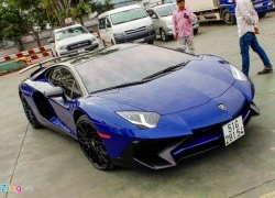 Siêu xe Lamborghini 35 tỷ của Minh Nhựa ra biển trắng