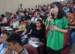 Sinh viên bức xúc vì quy định học ngoại ngữ trong trường