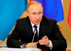 Tổng thống Putin nói chưa từng gặp và không bảo vệ Trump