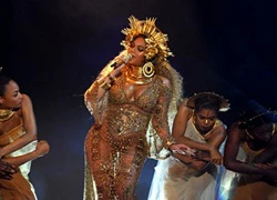 Beyoncé hủy diễn khiến fan thi nhau đòi trả lại tiền