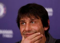 'Bố già' tại Chelsea, về nhà Conte vẫn hạ mình trước vợ