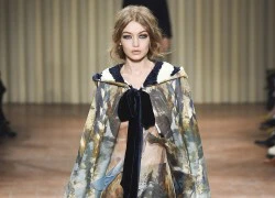 Chị em siêu mẫu 9X Gigi Hadid đổ bộ Milan Fashion Week