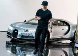 Cristiano Ronaldo lái thử siêu xe Bugatti Chiron