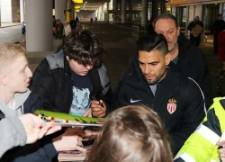 Falcao được fan M.U chào đón ngày trở lại Manchester