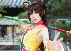 Lạ mắt với cosplay Hoàng Dung trong game di động Anh Hùng Xạ Điêu