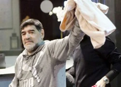 Maradona xô xát với bạn gái sau đêm Valentine mặn nồng ở Madrid