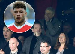 Oxlade-Chamberlain xin lỗi vì muốn Arsenal sa thải Wenger