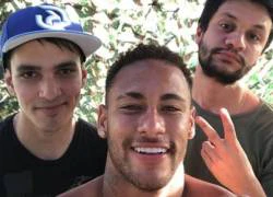 Sao bóng đá Neymar &#8216;cuồng&#8217; game bắn súng