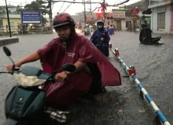 Suýt xảy ra thảm hoạ đường sắt trong cơn mưa trái mùa chiều mùng 6 Tết