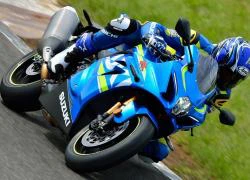 Suzuki công bố giá mẫu GSX-R 1000 L7 2017